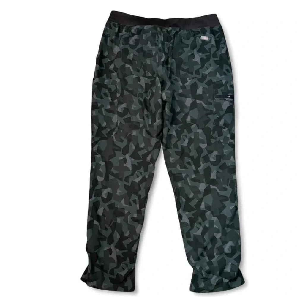 FIGS Mens Camo Scrub Pants Technical Collection Size Large‎ Zip Pocket